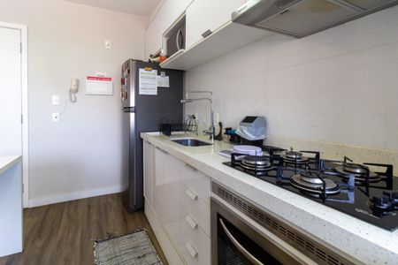 Apartamento à venda com 32m², 1 quarto e 1 vaga Apartamento à venda com 32m², 1 quarto e 1 vagaCozinha e Área de Serviço
