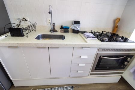 Apartamento à venda com 32m², 1 quarto e 1 vaga Apartamento à venda com 32m², 1 quarto e 1 vagaCozinha e Área de Serviço
