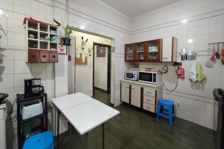 Casa à venda com 209m², 4 quartos e 4 vagas Casa à venda com 209m², 4 quartos e 4 vagasCozinha
