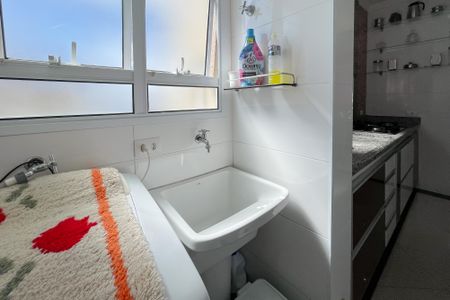 Apartamento à venda com 58m², 2 quartos e 2 vagas Apartamento à venda com 58m², 2 quartos e 2 vagasÁrea de Serviço
