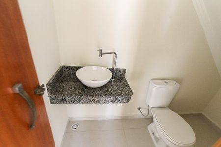 Casa à venda com 92m², 3 quartos e 2 vagasLavabo