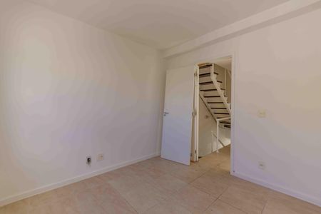 Casa de condomínio à venda com 158m², 4 quartos e 3 vagasSuíte Canadense 1