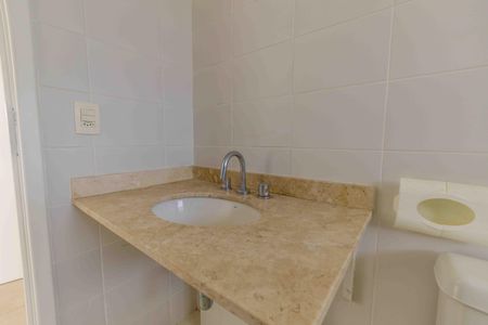 Casa de condomínio à venda com 158m², 4 quartos e 3 vagasBanheiro da Suíte 1