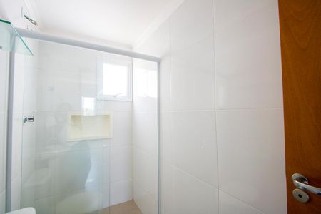Apartamento à venda com 61m², 3 quartos e 2 vagas Apartamento à venda com 61m², 3 quartos e 2 vagasBanheiro da Suíte