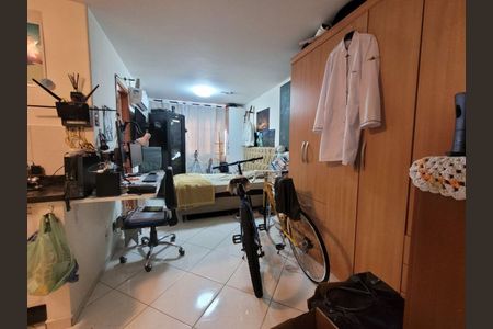 Apartamento à venda com 28m², 1 quarto e 1 vaga