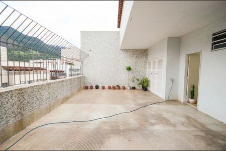 Apartamento à venda com 165m², 3 quartos e 1 vagaTerraço
