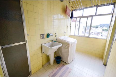 Apartamento à venda com 165m², 3 quartos e 1 vagaÁrea de Serviço