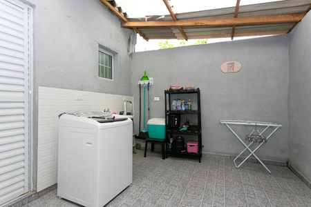 Casa à venda com 256m², 4 quartos e 6 vagasCasa 2 - Área de Serviço