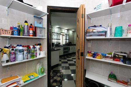 Casa à venda com 256m², 4 quartos e 6 vagasCasa 1 - Cozinha