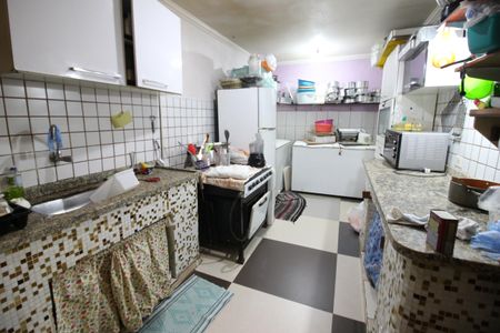 Casa à venda com 128m², 4 quartos e 2 vagasChurrasqueira