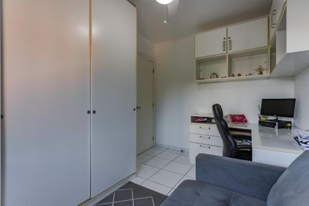Apartamento à venda com 79m², 2 quartos e 2 vagas Apartamento à venda com 79m², 2 quartos e 2 vagasQuarto