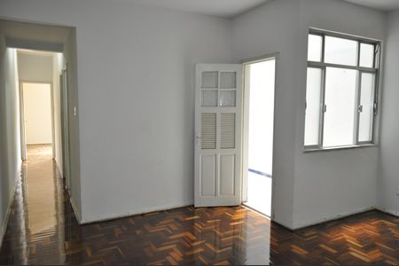 Apartamento à venda com 68m², 2 quartos e 1 vagaSala