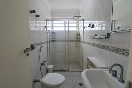 Apartamento para alugar com 135m², 4 quartos e 1 vaga Apartamento para alugar com 135m², 4 quartos e 1 vagaBanheiro Social