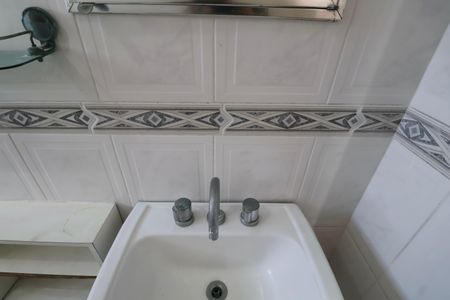 Apartamento para alugar com 135m², 4 quartos e 1 vaga Apartamento para alugar com 135m², 4 quartos e 1 vagaBanheiro Social