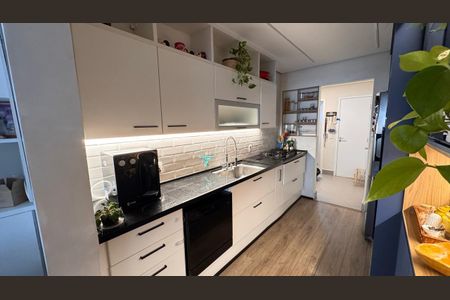 Apartamento à venda com 105m², 3 quartos e 2 vagas Apartamento à venda com 105m², 3 quartos e 2 vagasCozinha