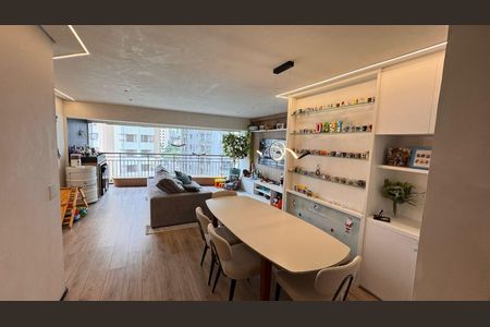 Apartamento à venda com 105m², 3 quartos e 2 vagas Apartamento à venda com 105m², 3 quartos e 2 vagasSala