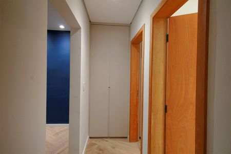 Apartamento à venda com 87m², 2 quartos e 2 vagasCorredor