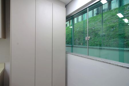 Apartamento à venda com 87m², 2 quartos e 2 vagasÁrea de Serviço