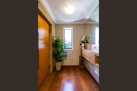 Apartamento à venda com 134m², 3 quartos e 3 vagas Apartamento à venda com 134m², 3 quartos e 3 vagasHall de Entrada