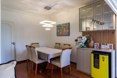 Apartamento à venda com 134m², 3 quartos e 3 vagas Apartamento à venda com 134m², 3 quartos e 3 vagasSala