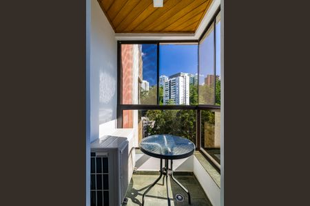 Apartamento à venda com 134m², 3 quartos e 3 vagas Apartamento à venda com 134m², 3 quartos e 3 vagasSuíte 3