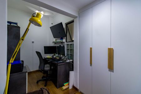 Apartamento à venda com 134m², 3 quartos e 3 vagas Apartamento à venda com 134m², 3 quartos e 3 vagasEscritório