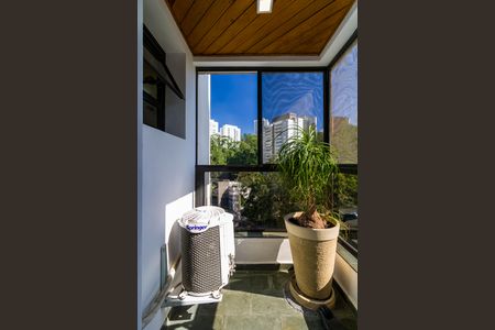 Apartamento à venda com 134m², 3 quartos e 3 vagas Apartamento à venda com 134m², 3 quartos e 3 vagasSuíte 2