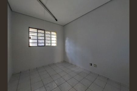Casa para alugar com 230m², 5 quartos e 2 vagas Casa para alugar com 230m², 5 quartos e 2 vagasQuarto 1