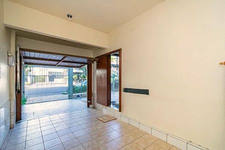 Casa à venda com 216m², 4 quartos e 2 vagas