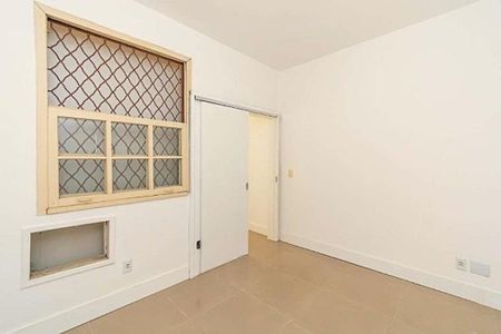 Casa à venda com 216m², 4 quartos e 2 vagas