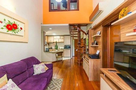 Casa à venda com 216m², 4 quartos e 2 vagas