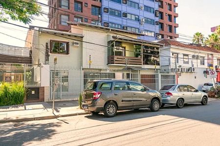 Casa à venda com 216m², 4 quartos e 2 vagas