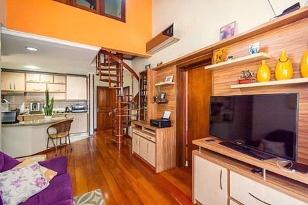 Casa à venda com 216m², 4 quartos e 2 vagas