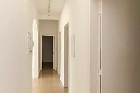 Casa à venda com 216m², 4 quartos e 2 vagas