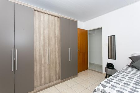 Casa à venda com 192m², 2 quartos e 3 vagasQuarto 1