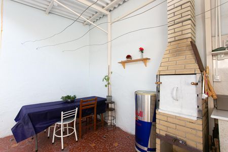 Casa à venda com 192m², 2 quartos e 3 vagasQuintal / Churrasqueira