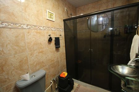 Casa à venda com 62m², 3 quartos e 2 vagasBanheiro