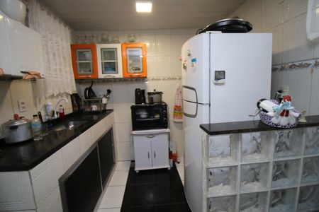 Casa à venda com 62m², 3 quartos e 2 vagasCozinha