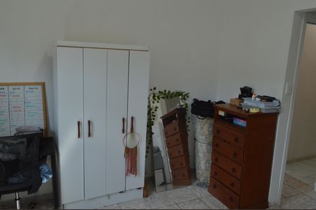 Casa à venda com 408m², 3 quartos e 4 vagasQuarto - Casa 1