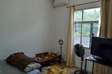 Casa à venda com 408m², 3 quartos e 4 vagasQuarto - Casa 1