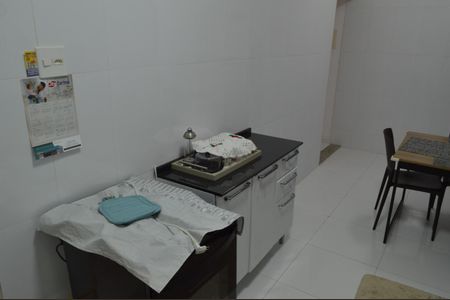 Casa à venda com 408m², 3 quartos e 4 vagasCasa 2  Cozinha