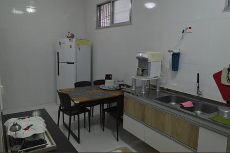 Casa à venda com 408m², 3 quartos e 4 vagasCasa 2  Cozinha