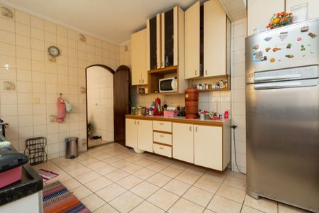 Casa à venda com 160m², 4 quartos e 3 vagas Casa à venda com 160m², 4 quartos e 3 vagasCozinha