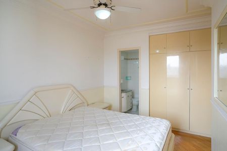 Apartamento à venda com 63m², 2 quartos e 2 vagas Apartamento à venda com 63m², 2 quartos e 2 vagasSuíte