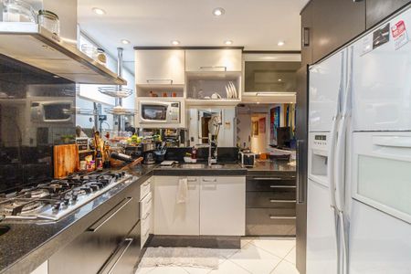 Apartamento à venda com 81m², 1 quarto e 1 vaga Apartamento à venda com 81m², 1 quarto e 1 vagaCozinha