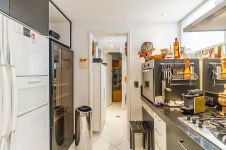 Apartamento à venda com 81m², 1 quarto e 1 vaga Apartamento à venda com 81m², 1 quarto e 1 vagaCozinha