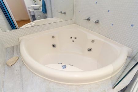 Apartamento à venda com 81m², 1 quarto e 1 vaga Apartamento à venda com 81m², 1 quarto e 1 vagaBanheiro Social