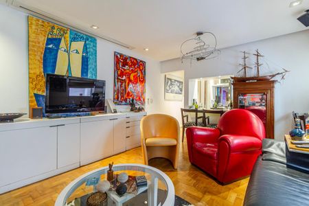 Apartamento à venda com 81m², 1 quarto e 1 vaga Apartamento à venda com 81m², 1 quarto e 1 vagaSala