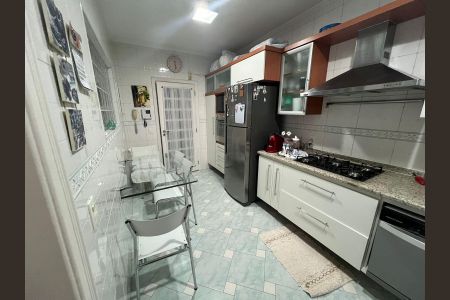 Casa à venda com 257m², 4 quartos e 4 vagas