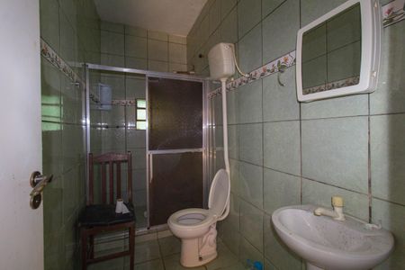 Casa à venda com 200m², 2 quartos e 2 vagas Casa à venda com 200m², 2 quartos e 2 vagasCasa 2 - Banheiro